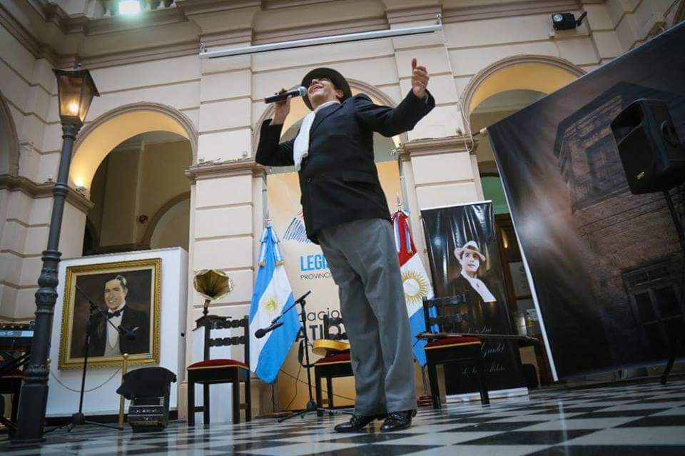 Gardel Siglo XX en el VIII Congreso Internacional de la Lengua Española